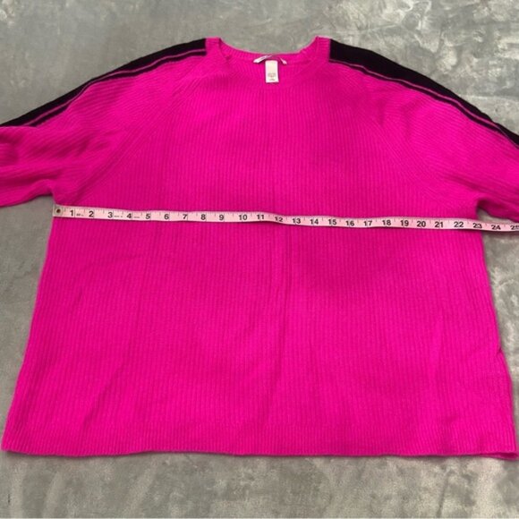 New! Victoria’s Secret 100% cashmere Bali orchid shorts sweater set 27756 - Picture 9 of 13